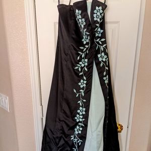 Morgan & Co. Formal Dress